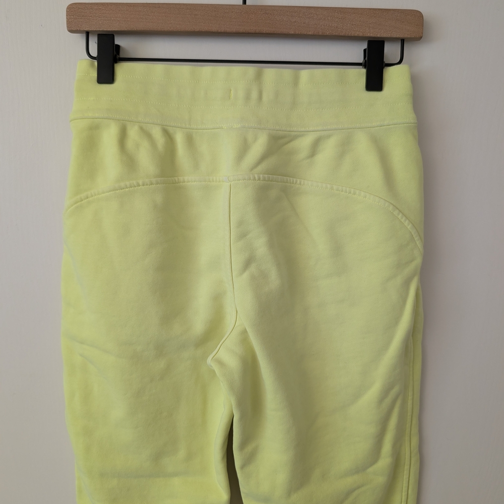 lululemon athletica Womens 4 Scuba Joggers Neon Green Activewear Athleisure - Picture 6 of 7